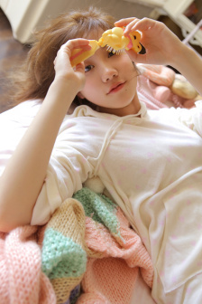 硕大粗长撑裂了小龙女